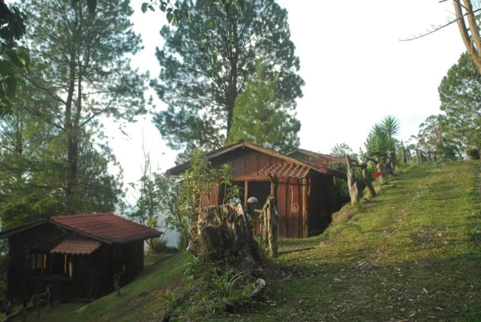 Cabanas Don Camilo Albergue De Montana Cabecera de Canas Exterior photo
